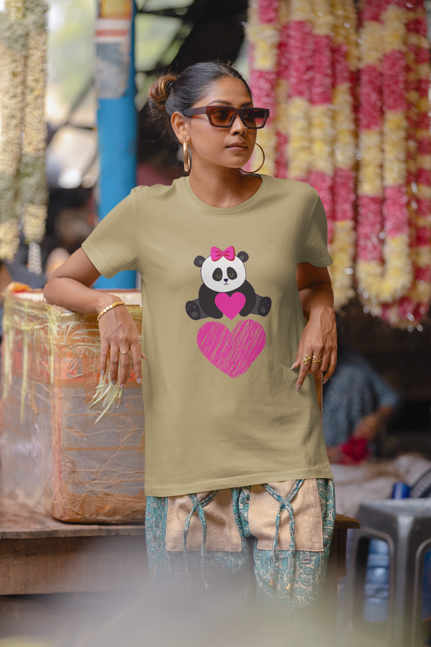 Regular Women T-Shirt Love Panda