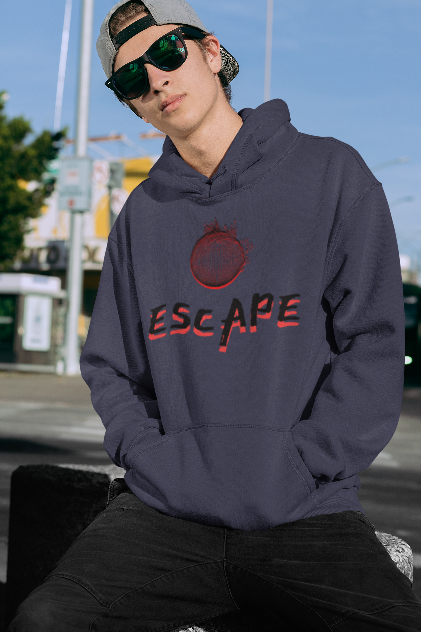 Oversized Hoodie Escape