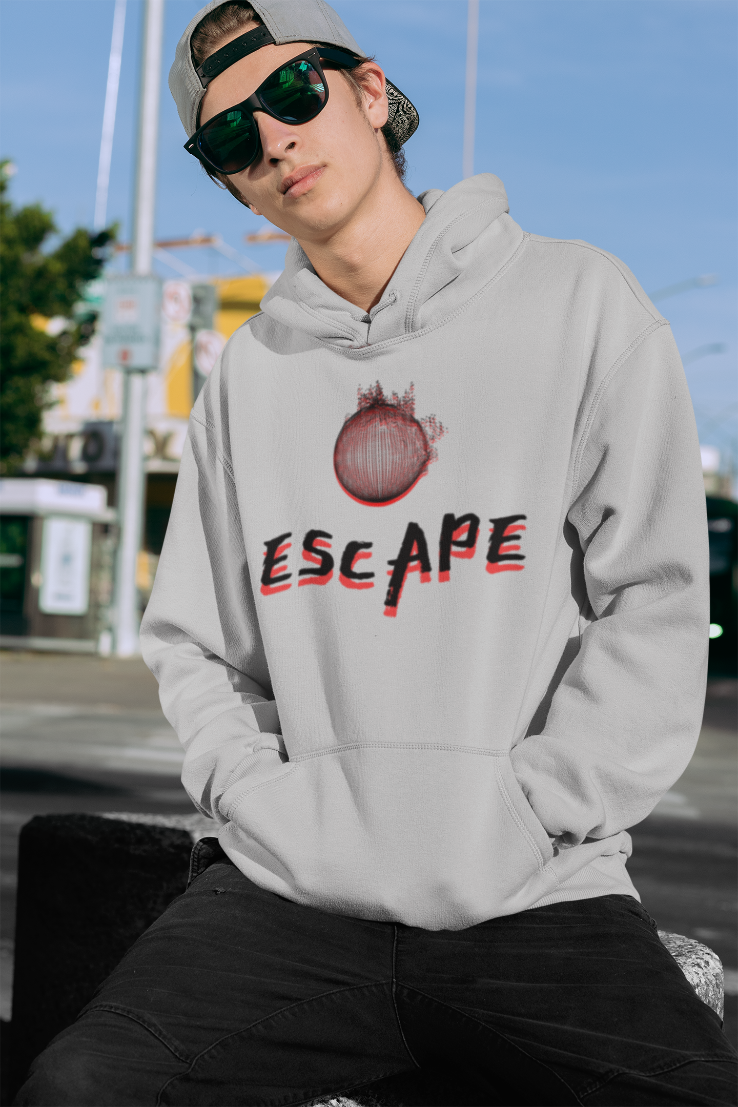 Oversized Hoodie Escape