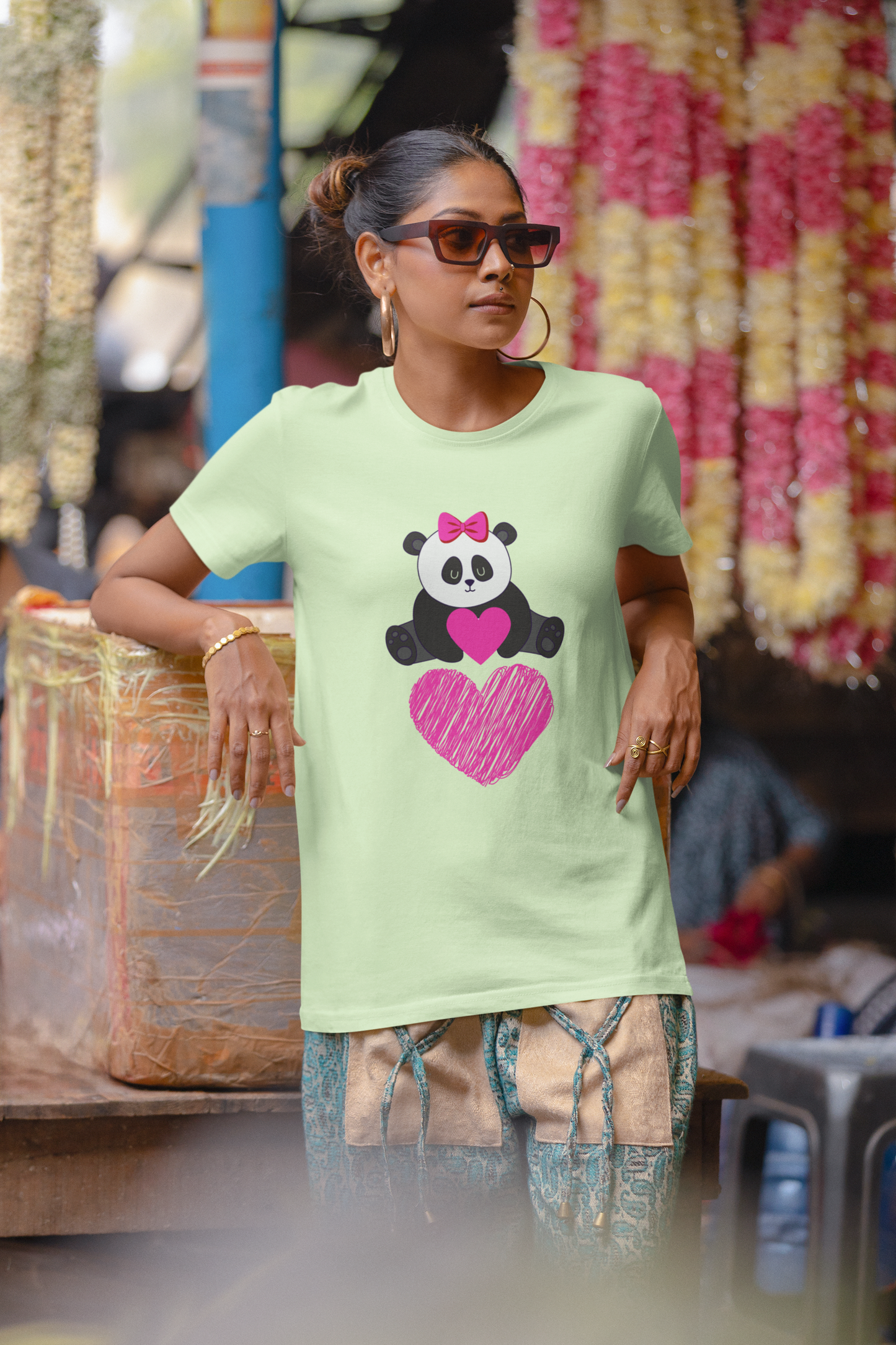 Regular Women T-Shirt Love Panda