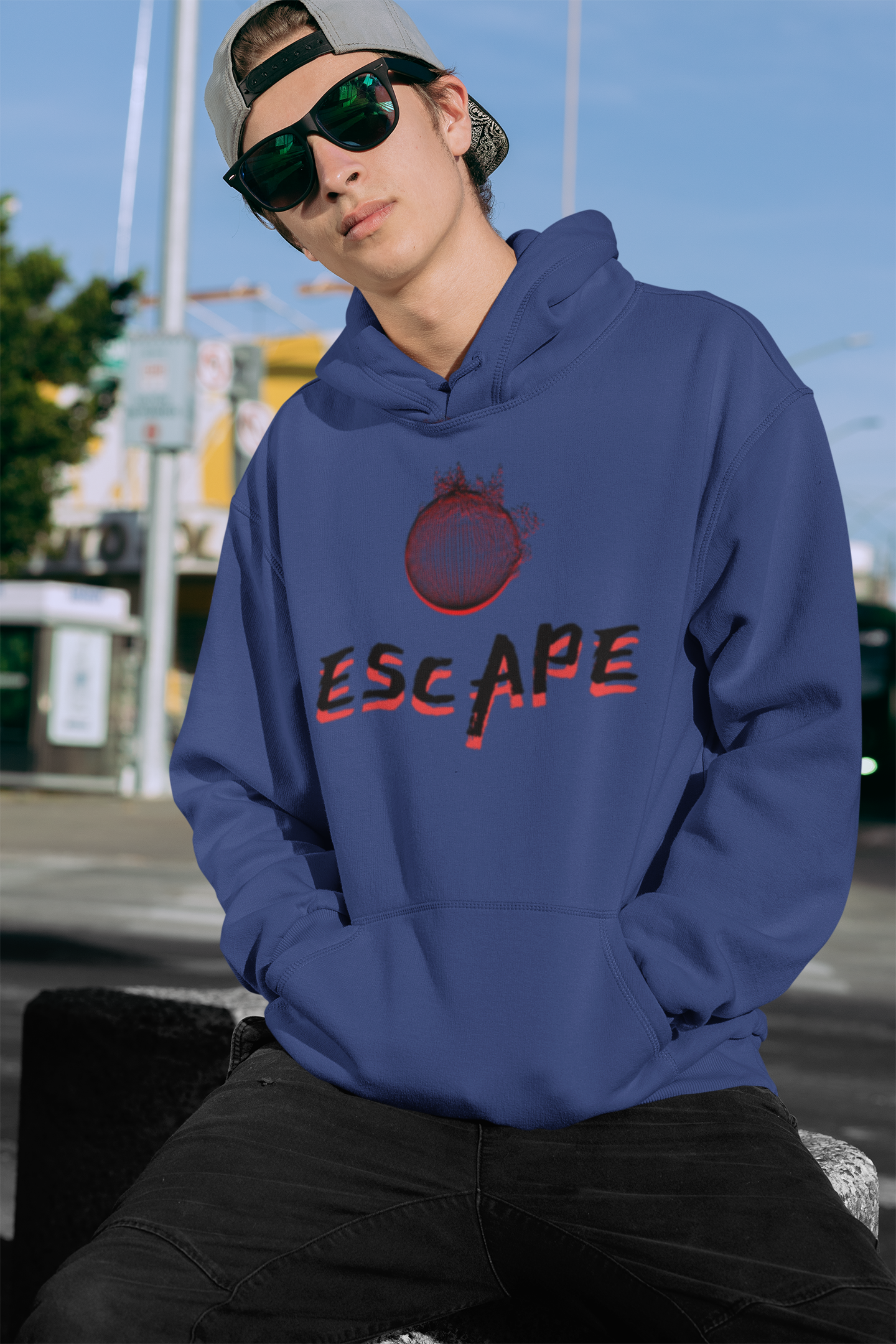 Oversized Hoodie Escape