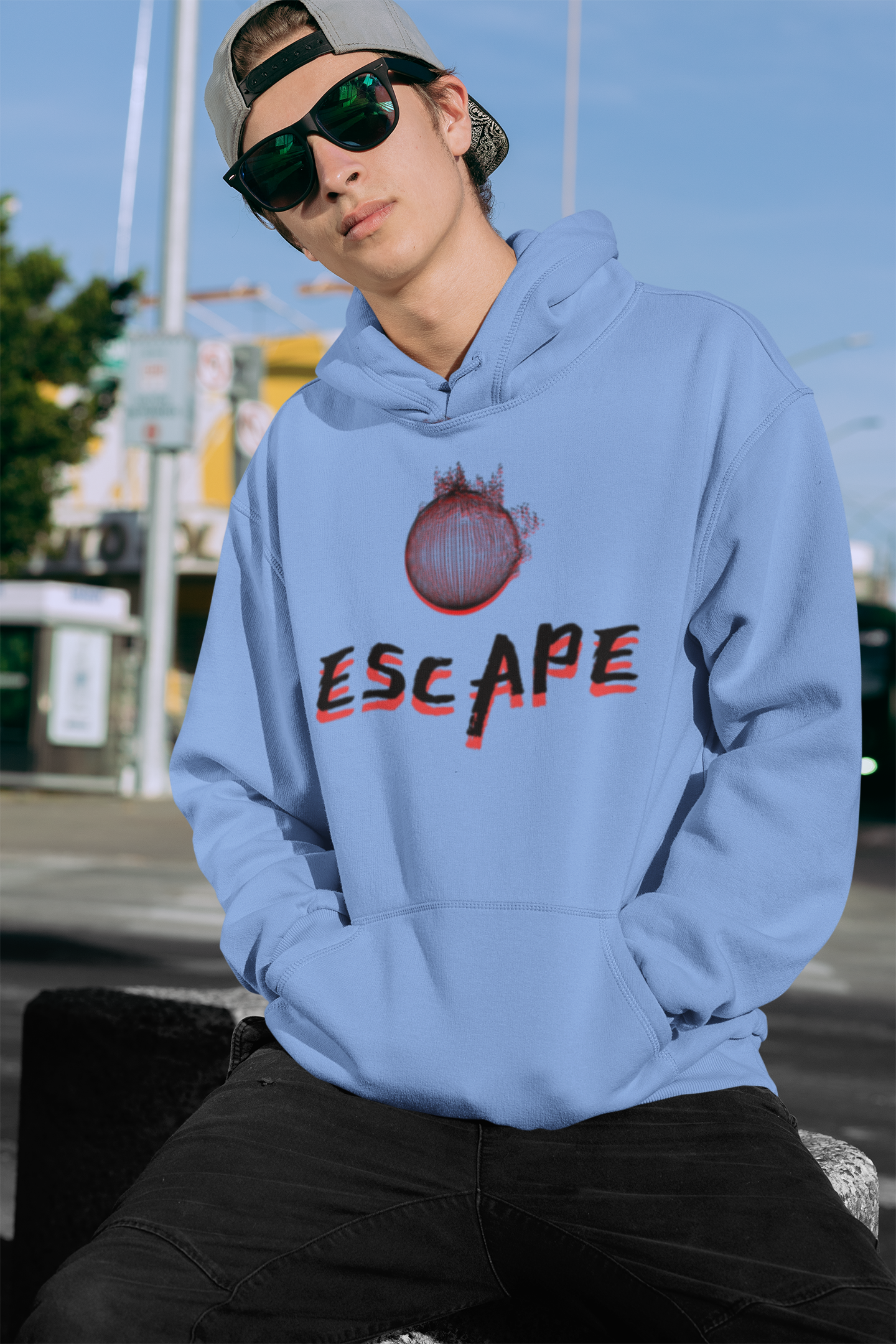 Oversized Hoodie Escape