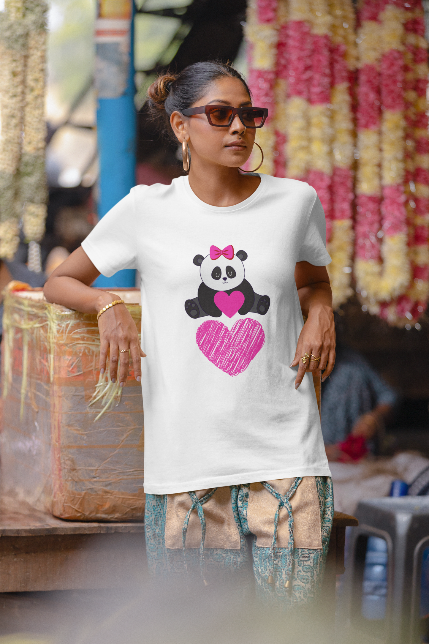 Regular Women T-Shirt Love Panda